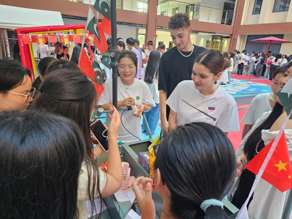 我校成功举办九江职业大学首届国际文化节3_副本