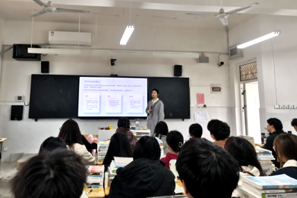 我校开展专题送教活动3_副本