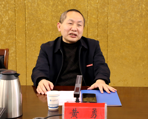 景德镇陶瓷大学一行来我校1_副本