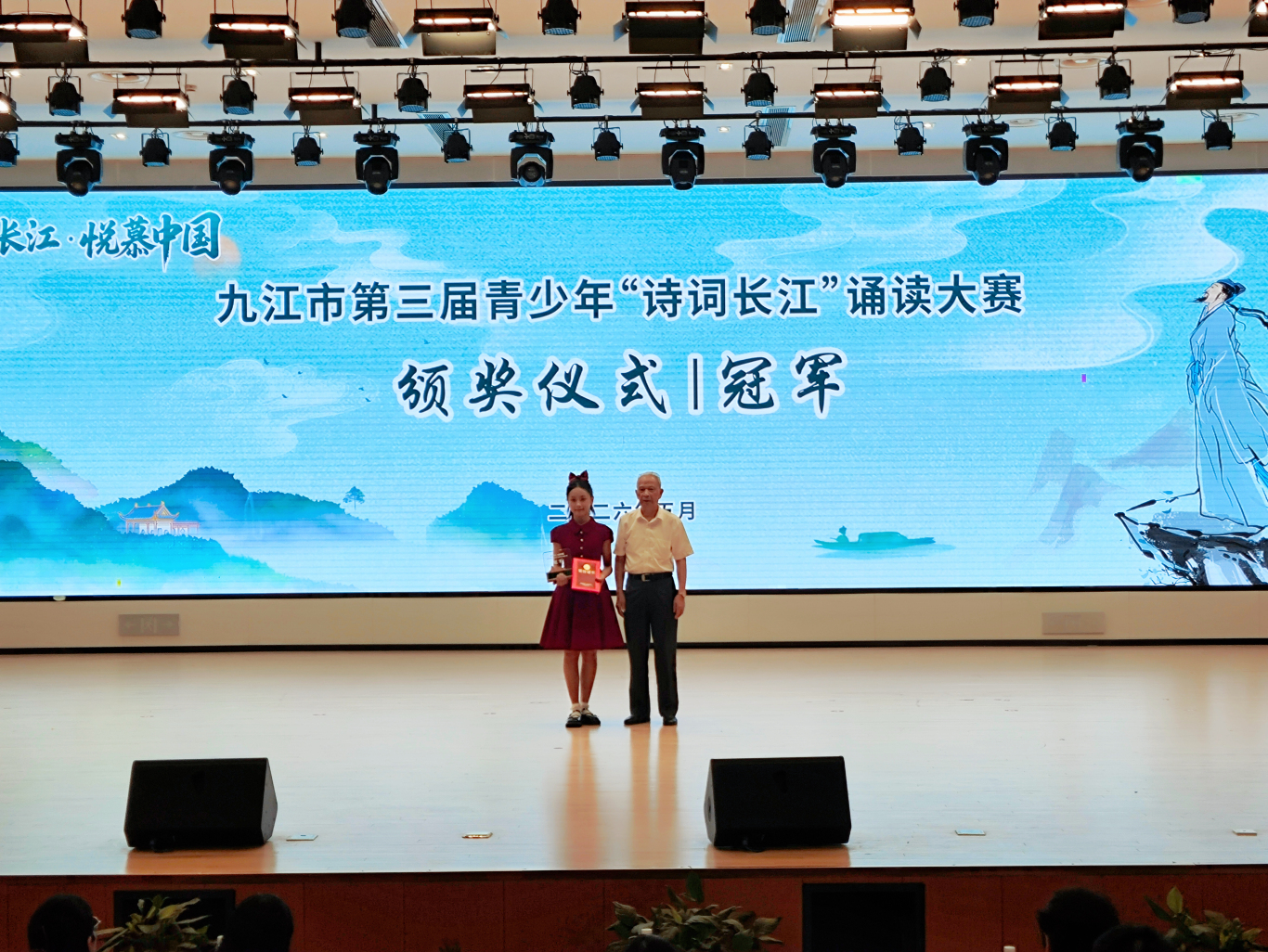 eca21811cd757c783f2a9e4b689104e2.jpg